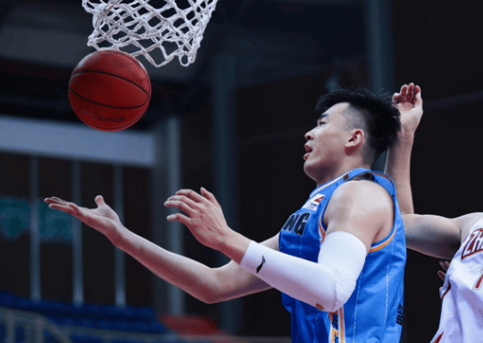 来cba季后赛cba半决赛辽粤大战胡明轩