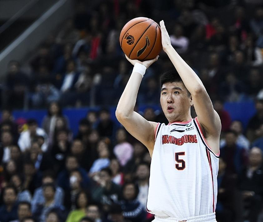 广东宏远发布备战花絮，关键时刻远射贴柱，欧篮联任务艰巨，纪律约束更严格(东森关键时刻218)