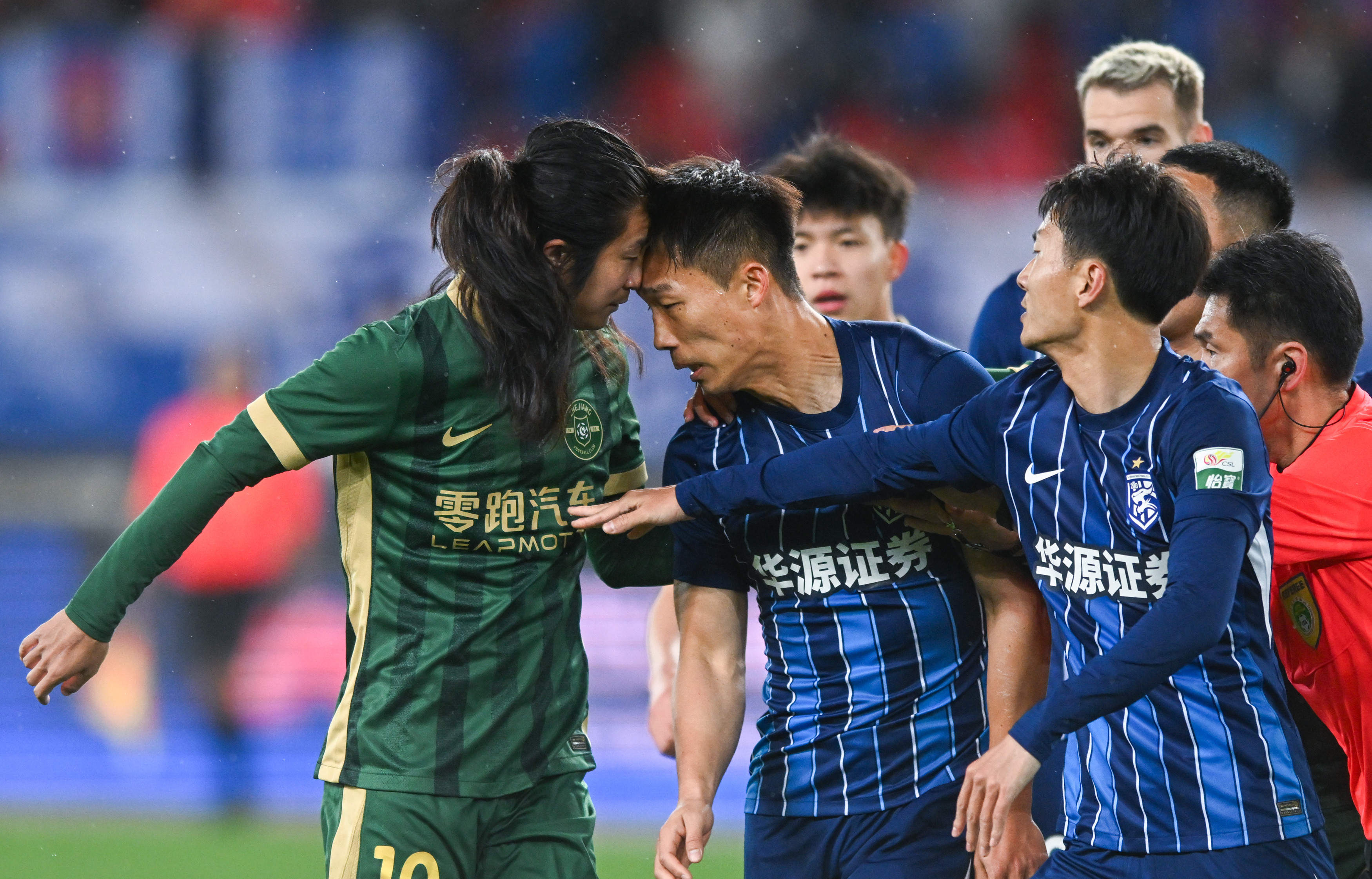 浙江队迎中超关键赛，冲刺阶段外线爆发，球迷炸锅，临场指挥获称赞 -南宫娱乐